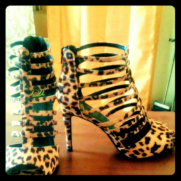 Shoes - Leopard stiletto heels